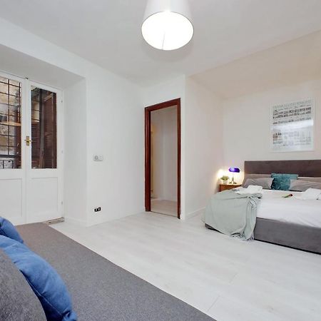 Monti Spacious Apartment 2 Рим Екстериор снимка